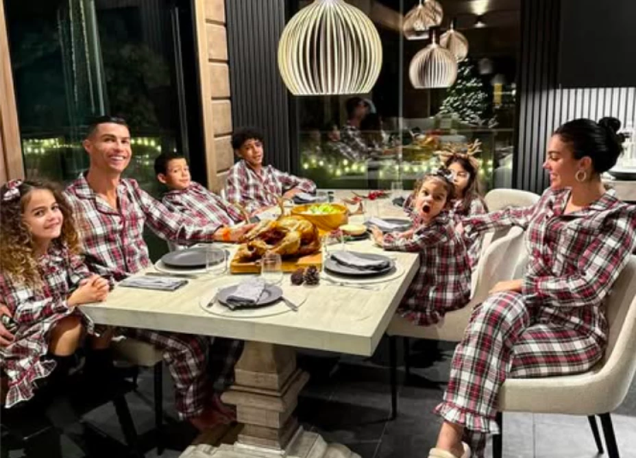 cristiano ronaldo cena navidad