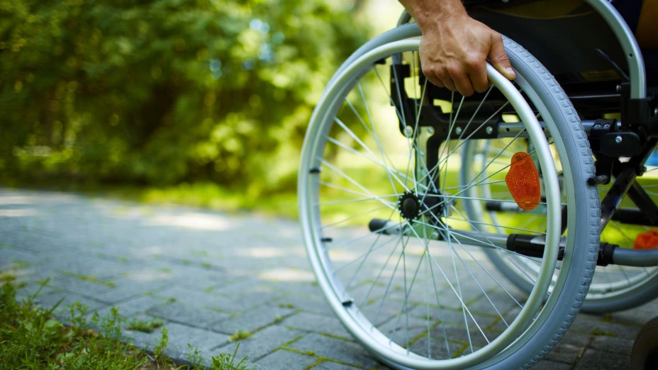 Hombre quedará paralítico