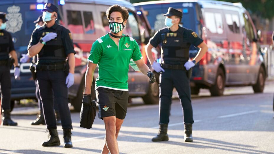 Diego Lainez entró a los 71 minutos.