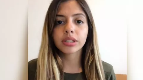 Daniela Parra reacciona tras enterarse que su papá continuará en prisión.