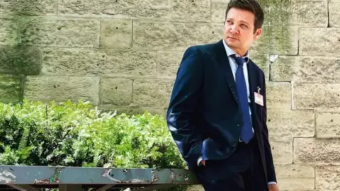 ¡Un héroe! Revelan el motivo del accidente de Jeremy Renner