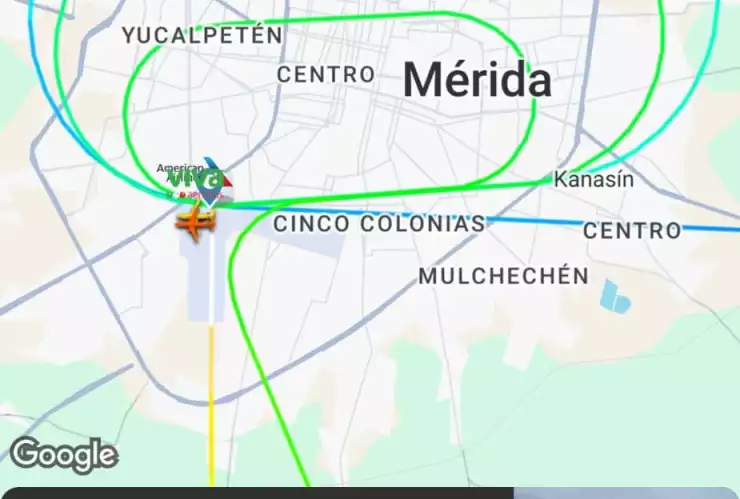 aeropuerto de merida aterriza avion
