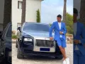 Cristiano Ronaldo y su auto.jpg