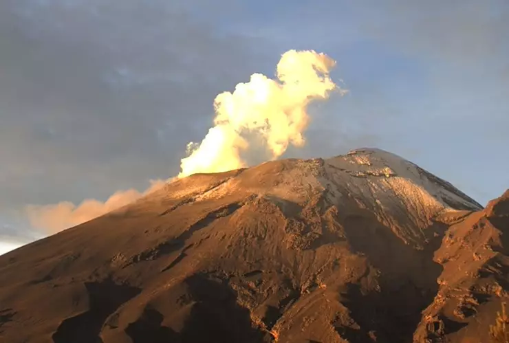 Volcán Popocatépetl hoy 25 de julio de 2024 registra 36 exhalaciones