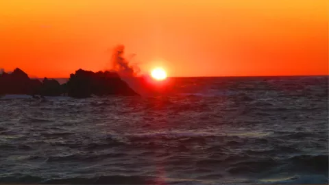 Playa Mayto es un rincón casi virgen en Jalisco donde los amaneceres (y los atardeceres también) son mágicos.