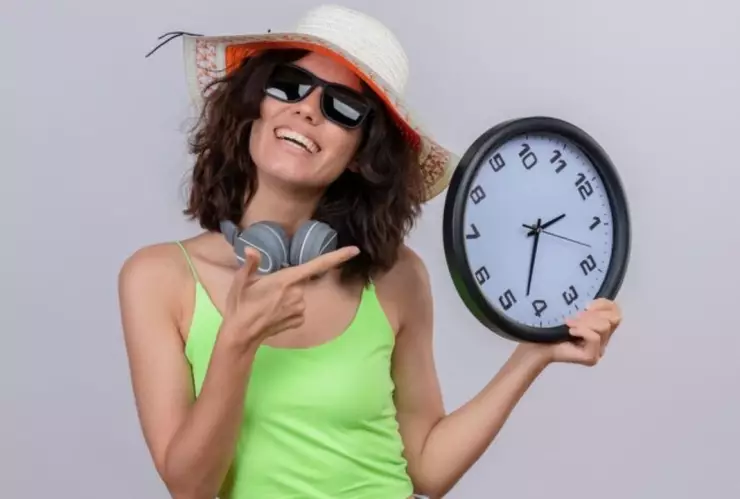 ¿Cuándo hay cambio de horario en Baja California por verano 2025 y cómo cambiar la hora en dispositivos electrónicos?