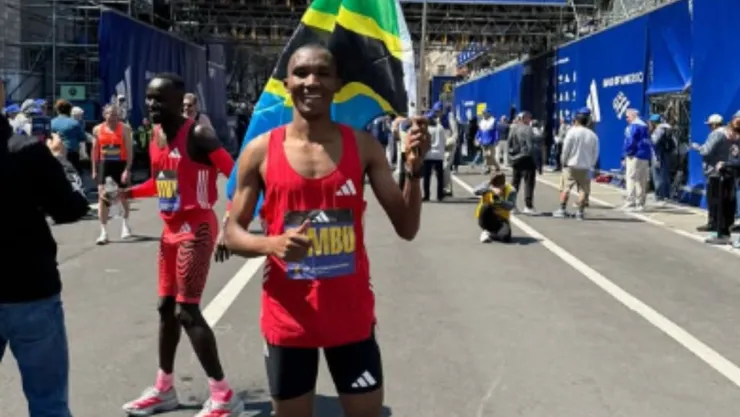 mundial-atletismo-2025-ganador-maraton-definio-foto-finish.jpg