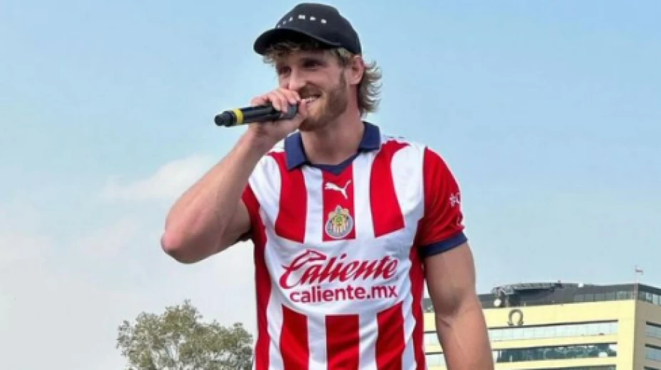 Logan Paul playera Chivas.png