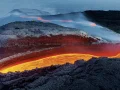 Su autor describe como hipnótico al Río de fuego del volcán Etna, en Italia.