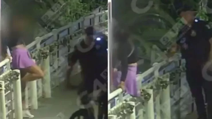 Mujer intenta arrojarse de puente peatonal