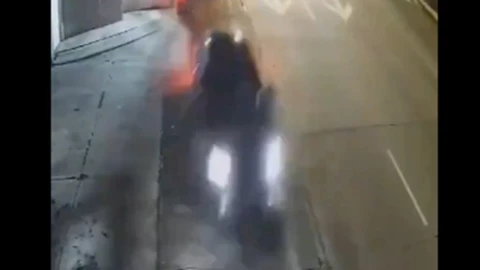 Captan aparatoso choque en la curva de la muerte de San José Mayorazgo, Puebla