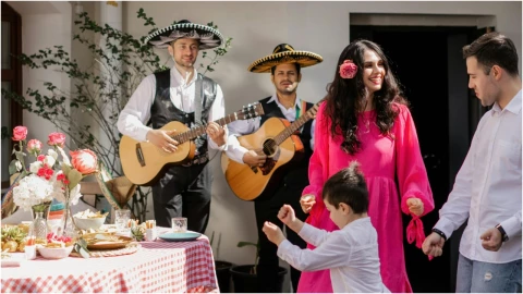 ¡A sacar del cochinito! Esto cuesta un mariachi en Aguascalientes por los festejos del Día de las Madres