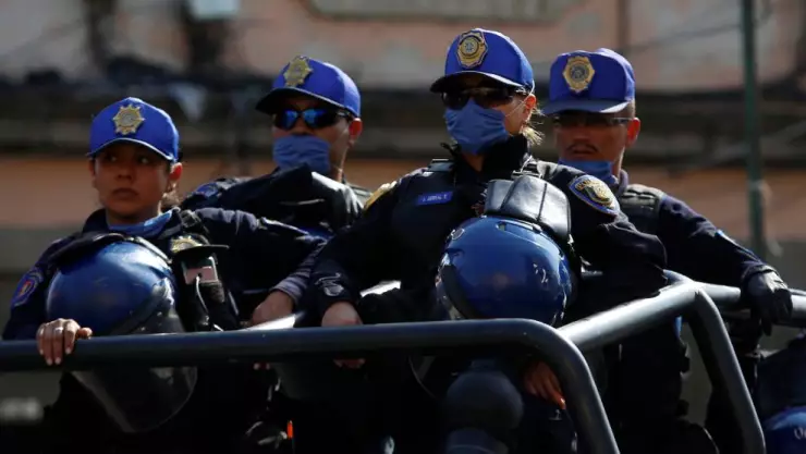 Proponen que policías porten cámaras de video en CDMX