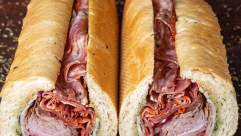 Un sándwich de Tony’s Italian Delicatessen
