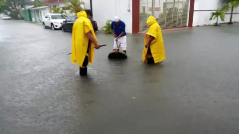 Tras las lluvias generadas en Chetumal, activan operativo de atención