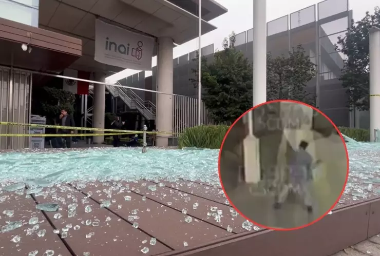 VIDEO: El momento exacto del ataque a las instalaciones del INAI con piedras