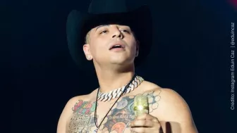 Eduin Caz sin camisa.jpg