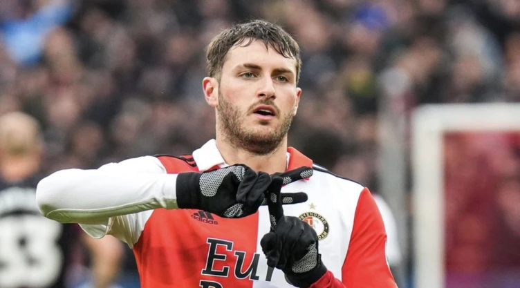 Santiago Giménez, delantero del Feyenoord