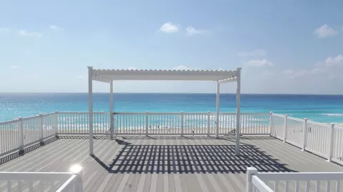 Azteca Quintana Roo Playa Delfines El Mirador.jpg