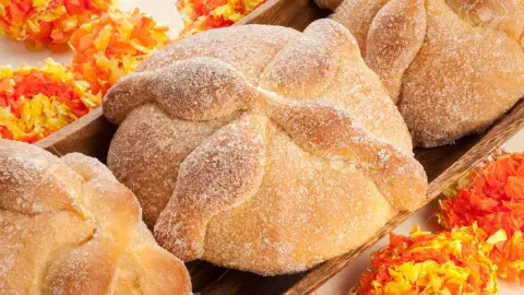 El tradicional pan de muerto dulce Foto Especial