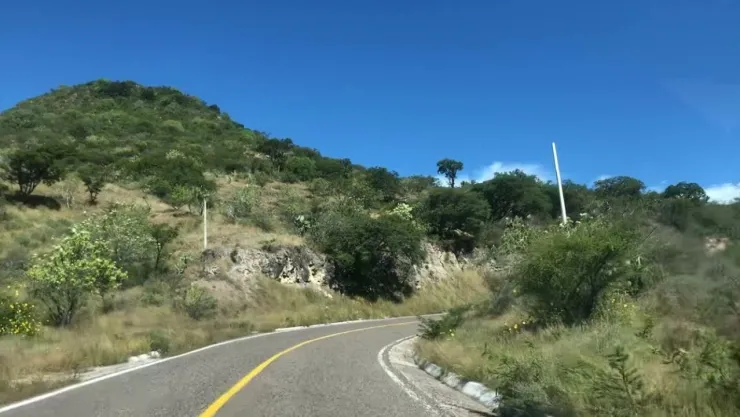 Cierre parcial de circulación por accidente vial en la carretera Tehuacán-Huajuapan de León.jpg
