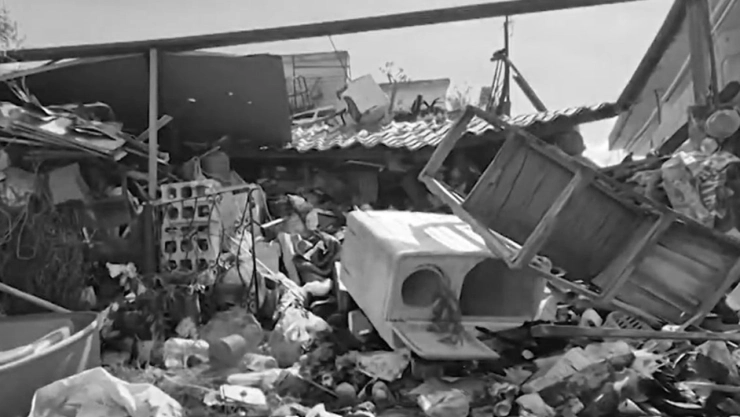 Retiran dos toneladas de basura de vivienda en Mérida