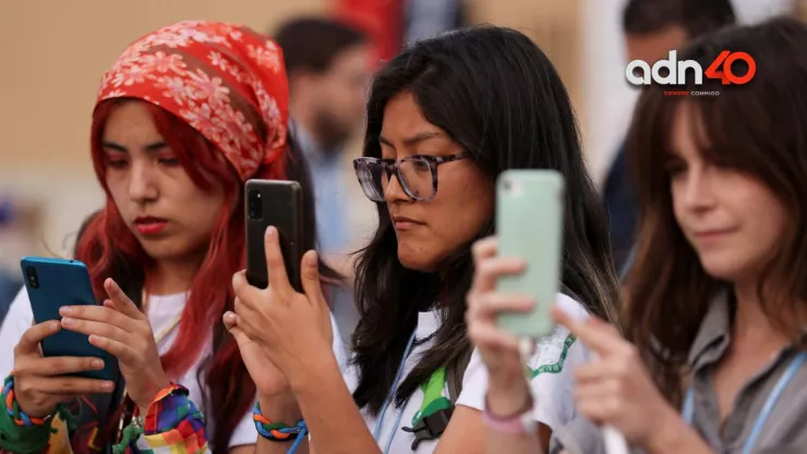 ¿Es ilegal que pareja revise tu celular? Esto dice la Suprema Corte