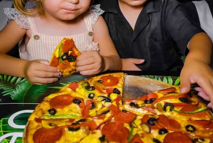 Restaurante-de-Georgia-cobra-50-dólares-a-padres-de-niños-malcriados