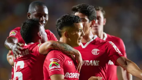 Leo Fernández refuerzo River Plate 2025 Toluca