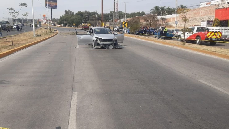 Mueren dos en accidente en León