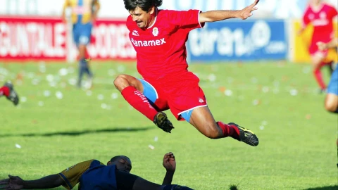 JOSÉ CARDOZO PRESENTÓ SU LIBRO PRÍNCIPE DEL GOL