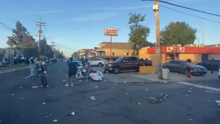 Desfile acaba en tragedia; tiroteos en Nueva Orleans dejan muertos y heridos durante desfile