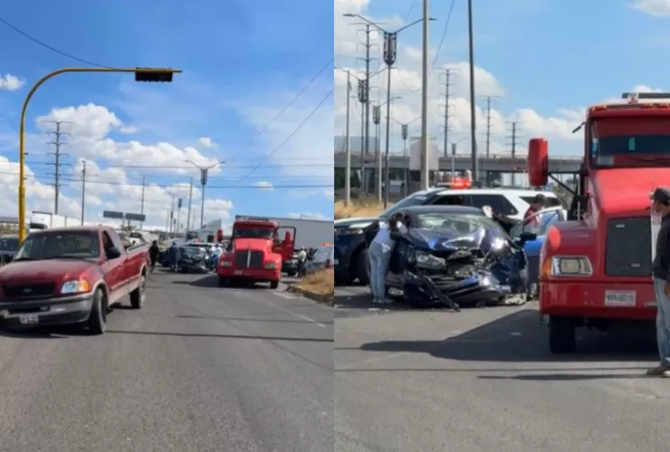 Vehículos destruidos tras accidente en el Periférico Ecológico de Puebla hoy; acusan que conductor se pasó el semáforo