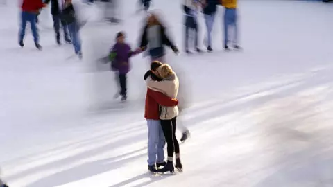 pista de hielo en cuernavaca - san valentín
