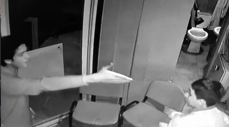 Joven golpea a vigilante angelopolis puebla identificacion