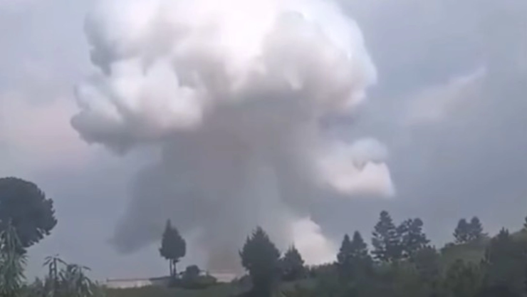 ¡Alarma-en-el-Edomex_-Brutal-explosión-de-polvorín-en-Santa-María-del-Monte_-Zinacantepec_-reportan.webp