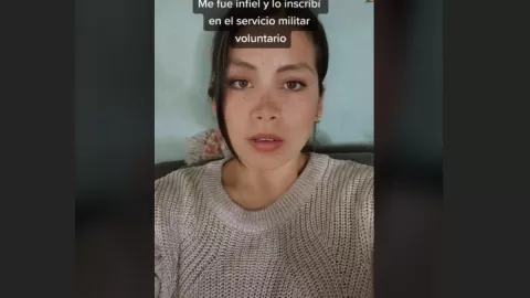 Descubre que su novio es infiel y lo inscribe al servicio militar.