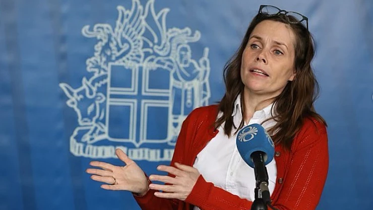 islandia_mujeres_parlamento