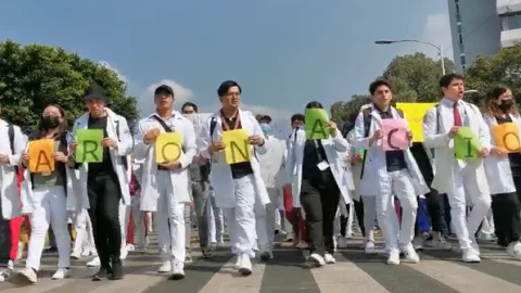 medicos_marchan_cdmx.png