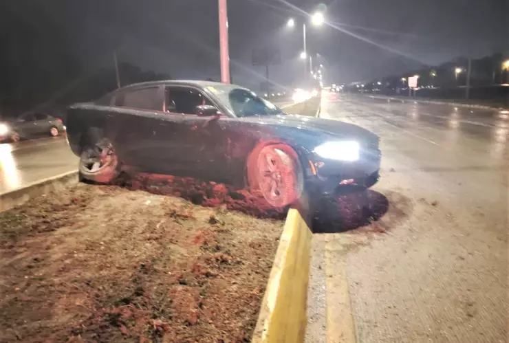 accidente en Boulevard Colosio de Cancún la mañana de este domingo