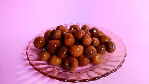 Todos ignoran esta fruta, pero tiene más vitamina C que la naranja: así es el nanche