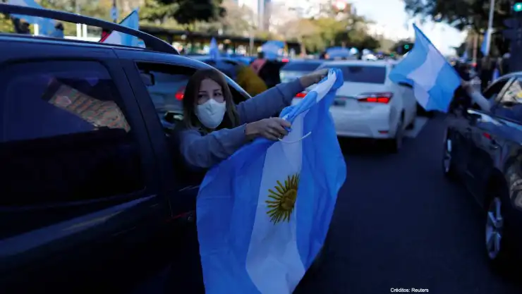 argentina quita medidas sanitarias covid-19.jpg