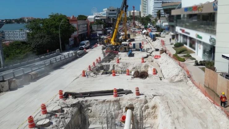 Nuevo distribuidor vial Kukulcán agilizará el tránsito hacia la Zona Hotelera y Nichupté: Así avanza la obra