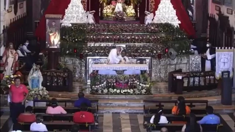 Hombre golpeó a mujeres en iglesia en Campeche