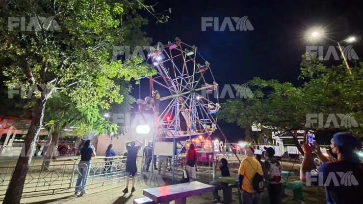 Falla rueda de la fortuna del Parque 87 en Culiacán