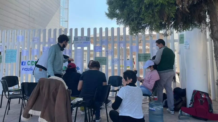 CIDE director estudiantes