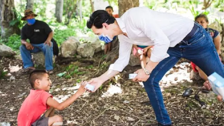 Impulsan transformación educativa en Baja California con becas para terminar la prepa en línea