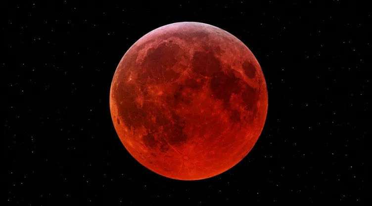 Eclipse lunar de agosto: ¿por qué la Luna se vuelve roja?