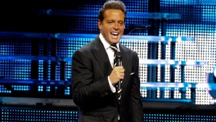 LUIS MIGUEL
