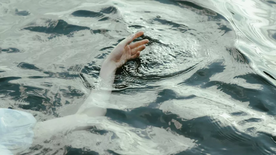 Localizan muerta en un río a niña de 9 años reportada como desaparecida; sus hermanos habrían presenciado el homicidio